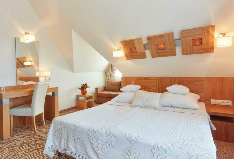 スタンダードルーム, Zbójnicówka