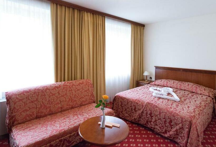 اتاق استاندارد, Zvezda