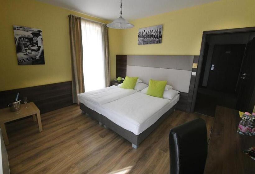 شقة غرفتين, Jade Hotel Ezüsthíd