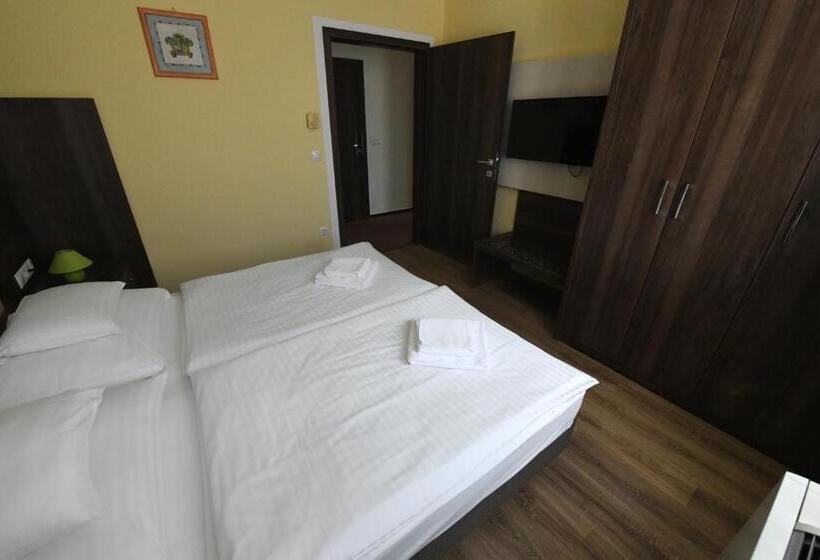 شقة غرفتين, Jade Hotel Ezüsthíd