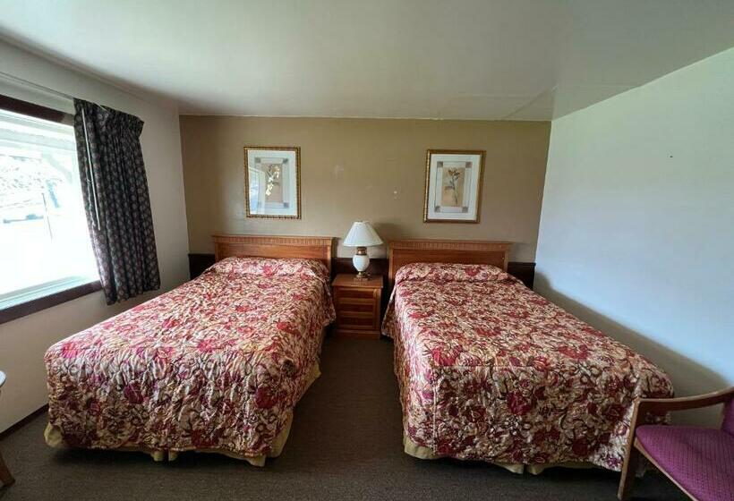 Номер Стандарт 2 Двуспальные Кровати, Spinning Wheel Motel
