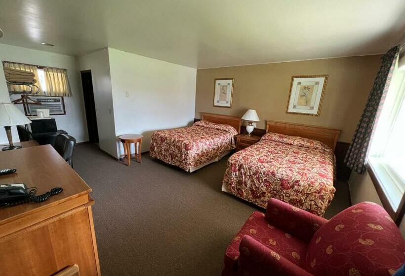 חדר סטנדרט שתי מיטות זוגיות, Spinning Wheel Motel