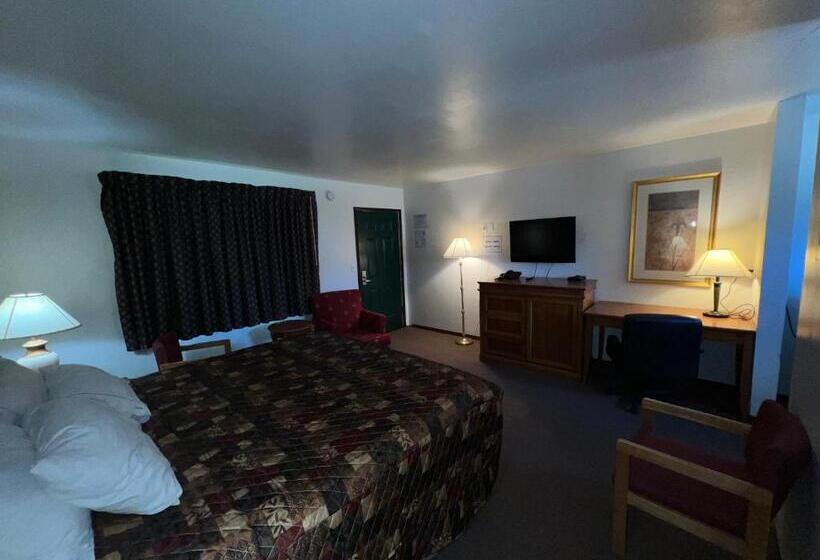 חדר סטנדרט עם מיטת קינג, Spinning Wheel Motel