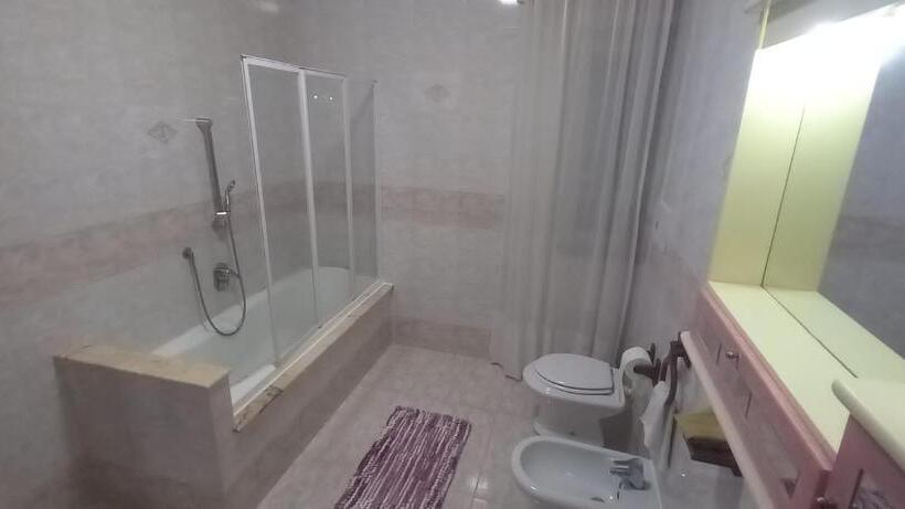 Standard-huone Jaettu Kylpyhuone, La Casa Di Giorgia