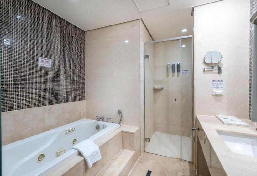 جناح عائلي, Centum Convention Hotel In Centum