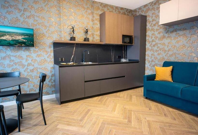 Apartamento 1 Dormitório com Sacada, Gobetti Apartsuite
