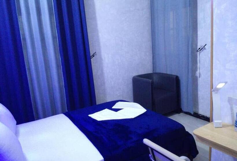 اتاق استاندارد یک نفره, Divine Grace Residence Inn