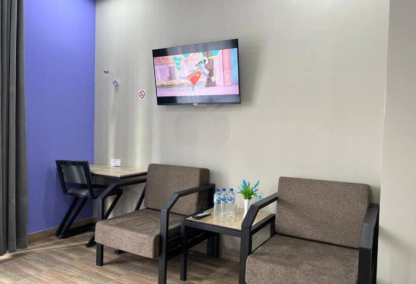 اتاق استاندارد سه نفره, Karaman