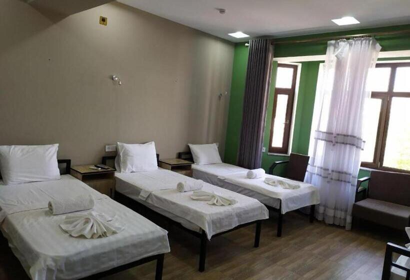 اتاق اکونومی, Karaman