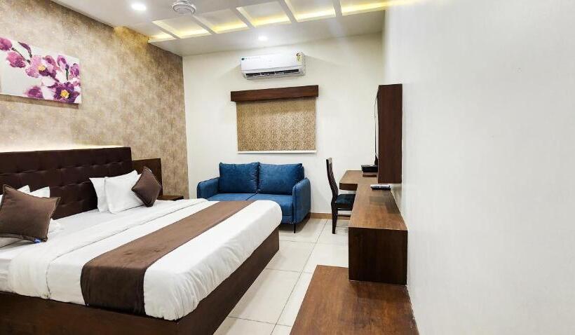 חדר סטנדרט, Nova Shapar