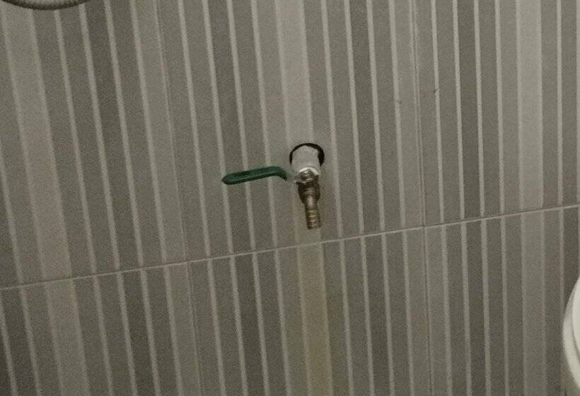 חדר סטנדרט, Oyo Life 93265 Kos Cendana Seruni Raya