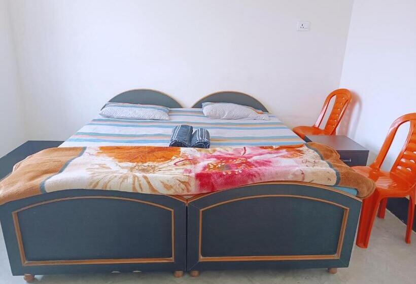 غرفة قياسية مطلّة علي الحديقة, Kamla Guest House