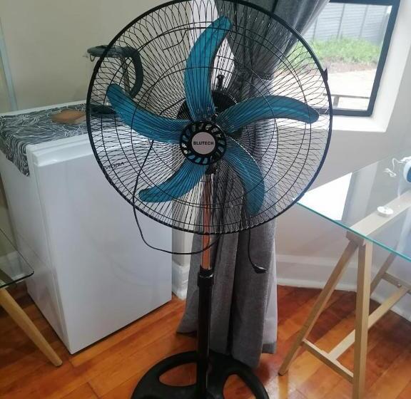 高级园景房, One Three Nine On Roberts