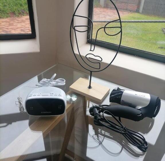 高级园景房, One Three Nine On Roberts