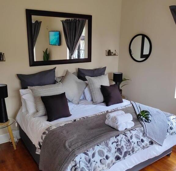 高级园景房, One Three Nine On Roberts