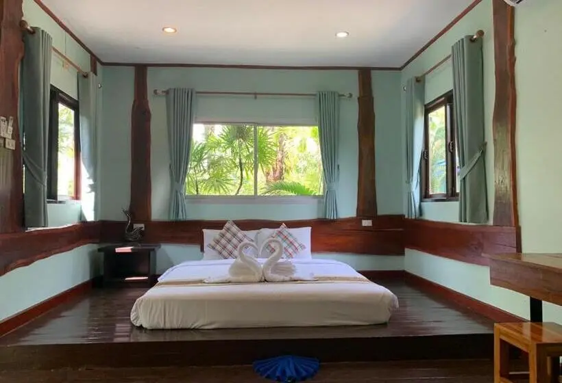 バルコニー付きスタンダードルーム, Baan Pongam Resort