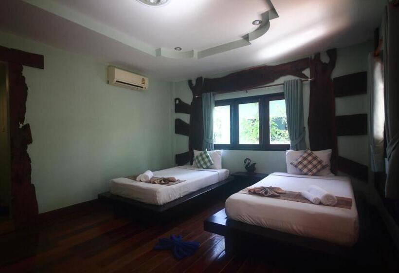 Номер Стандарт с Балконом, Baan Pongam Resort