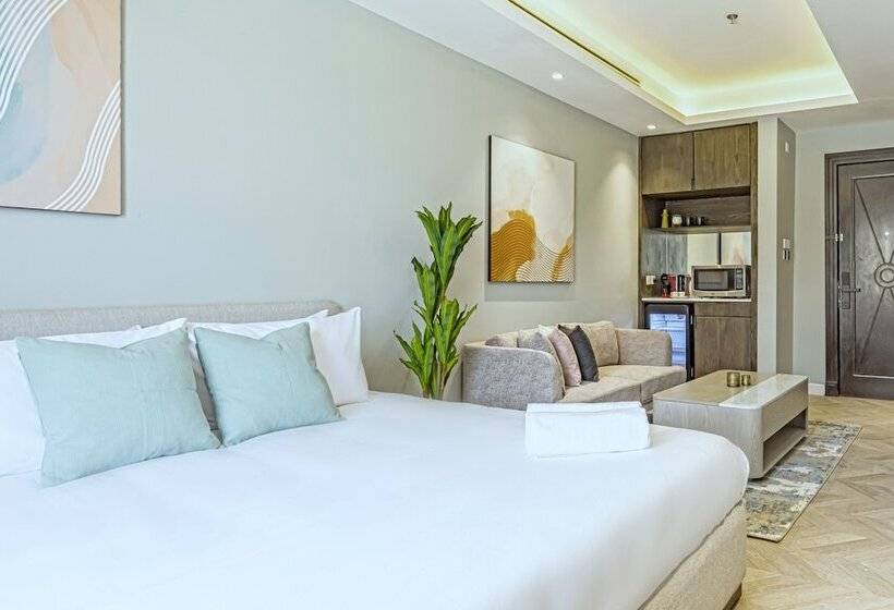 스탠다드 스튜디오, Stella Stays Olaya Tower 1