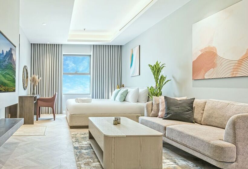 스탠다드 스튜디오, Stella Stays Olaya Tower 1