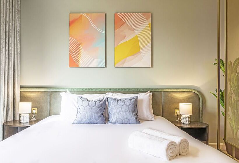 디럭스 스튜디오, Stella Stays Olaya Tower 1