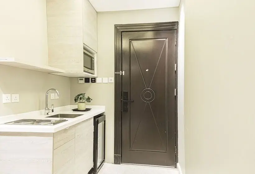 Superior-studio, Stella Stays Olaya Tower 1