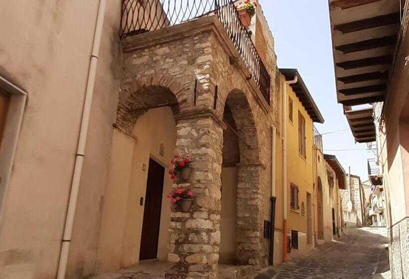 Дом 1 Спальня, Archi Di San Giacomo
