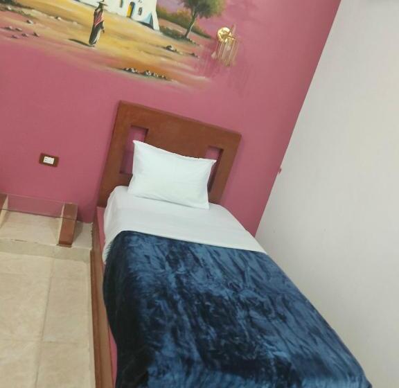 اتاق استاندارد با تخت بزرگ, Nukud Guest House