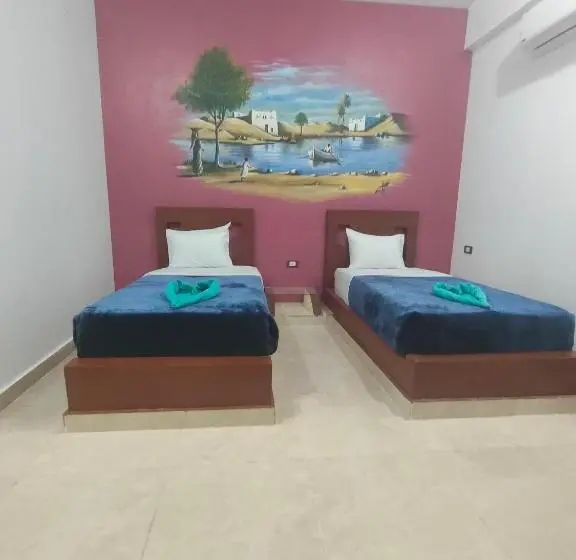 اتاق استاندارد با بالکن, Nukud Guest House