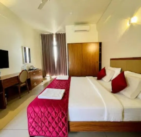 スイート, Fern Tree Resort Kerala