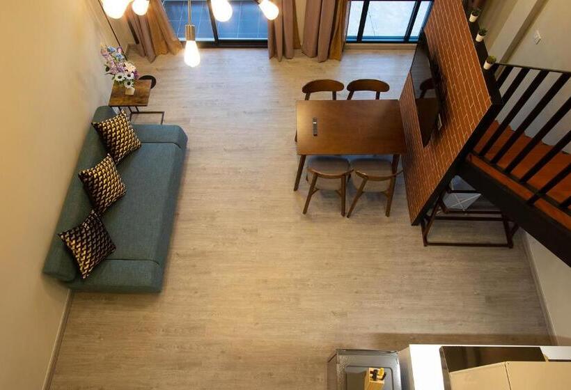 غرفة ديلوكس ثلاثية مطلة على البحر, Gate78 Hostel Maephim Beach