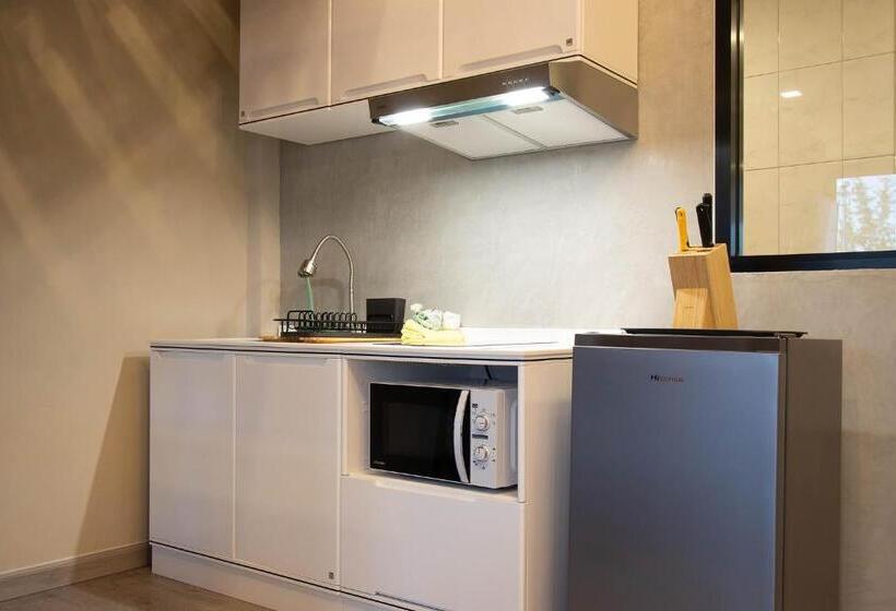 غرفة ديلوكس ثلاثية مطلة على البحر, Gate78 Hostel Maephim Beach