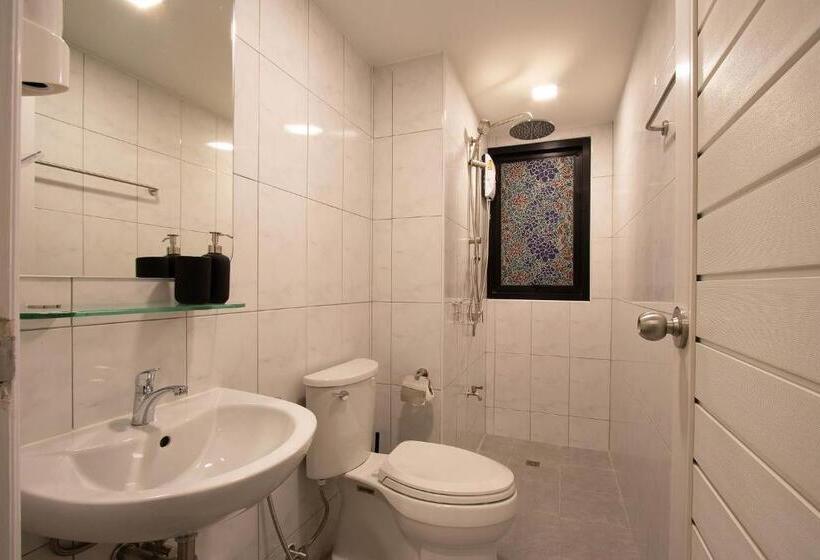 إستوديو قياسى, Gate78 Hostel Maephim Beach