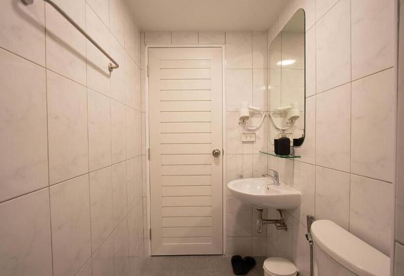 Студия Стандарт, Gate78 Hostel Maephim Beach