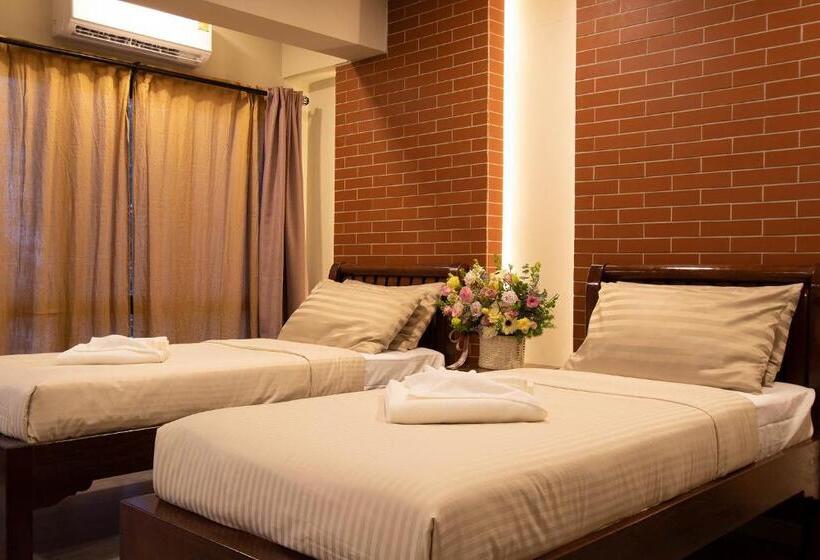 Номер Deluxe Вид на Море, Gate78 Hostel Maephim Beach