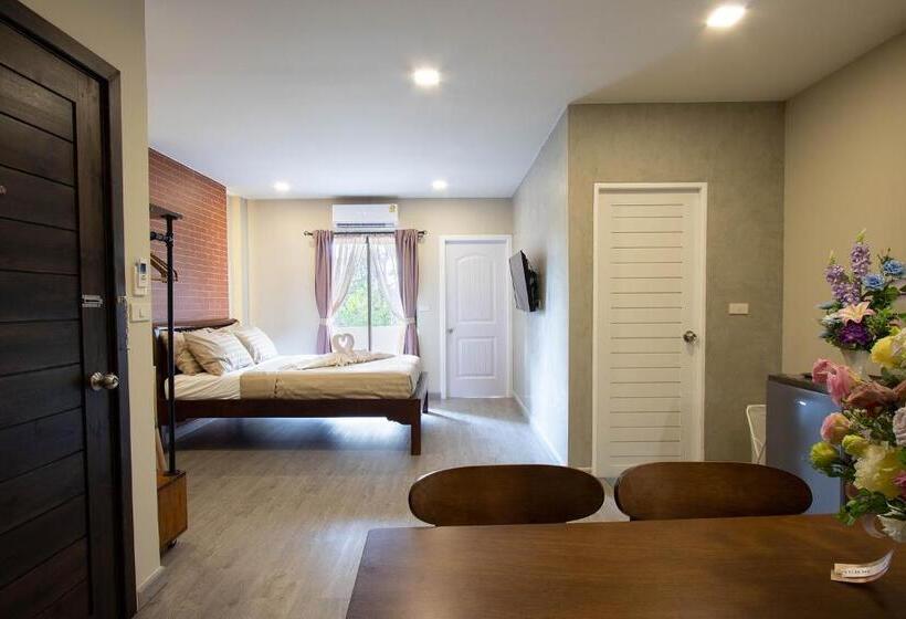 غرفة عائلية مطلّة علي الحديقة, Gate78 Hostel Maephim Beach