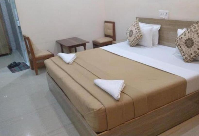 デラックスルーム, Beena Residency And Restaurant Ayodhya