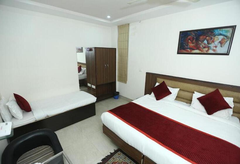 Трехместный Номер Комфорт, Orchid & Banquet