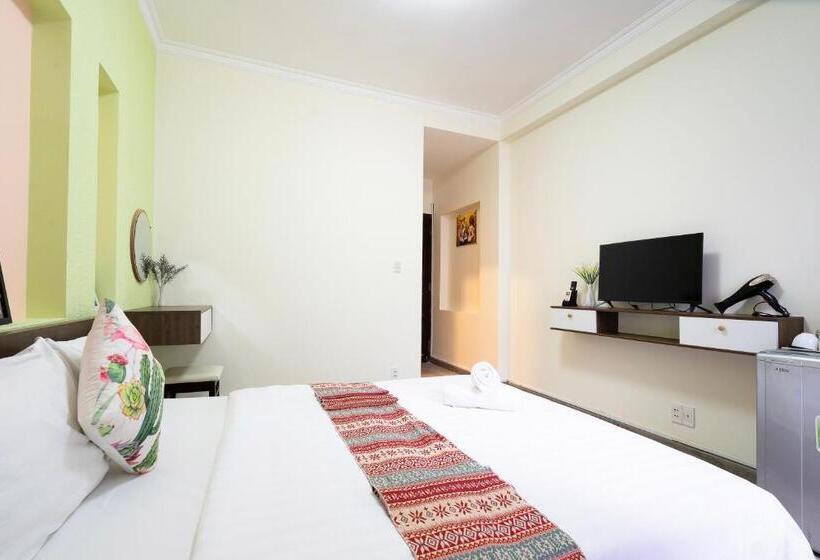 اتاق لوکس با بالکن, Planet Homestay