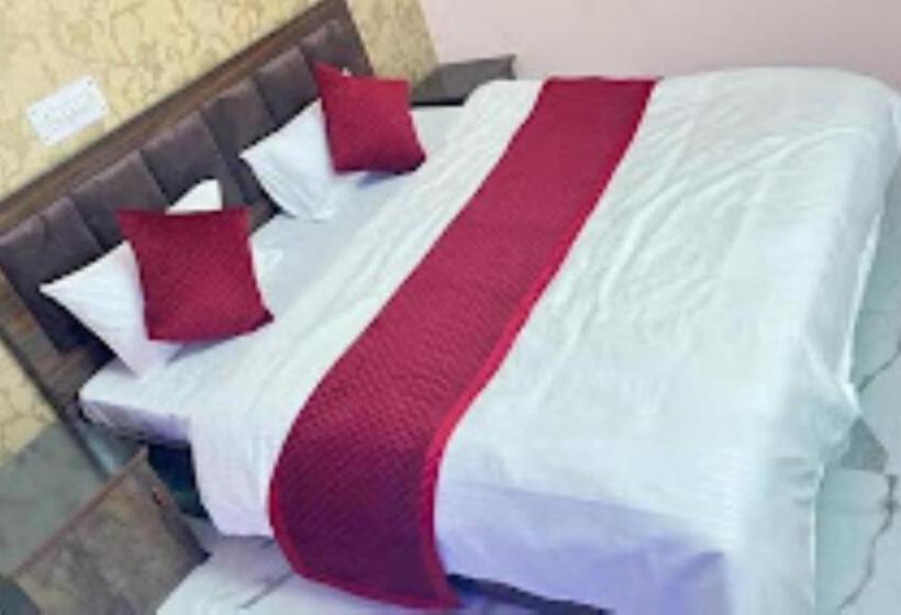 Quarto deluxe, Vrindavan Ratnagiri