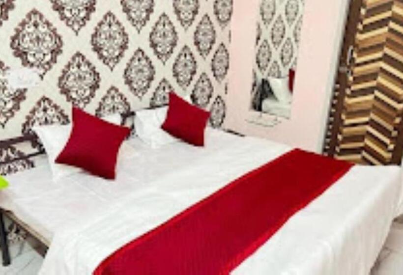 Quarto deluxe, Vrindavan Ratnagiri