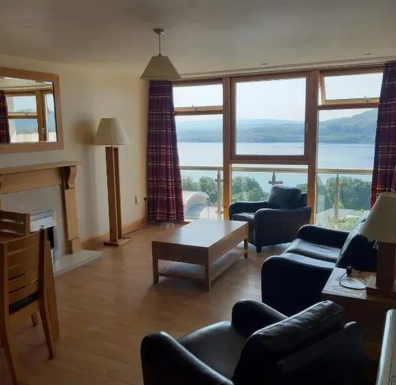 1 Bedroom Penthouse Apartment, Lila Lake Isle Luxury Apart