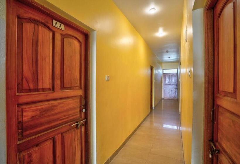 Deluxe Family Room, Oceanside Beach House By Roseal