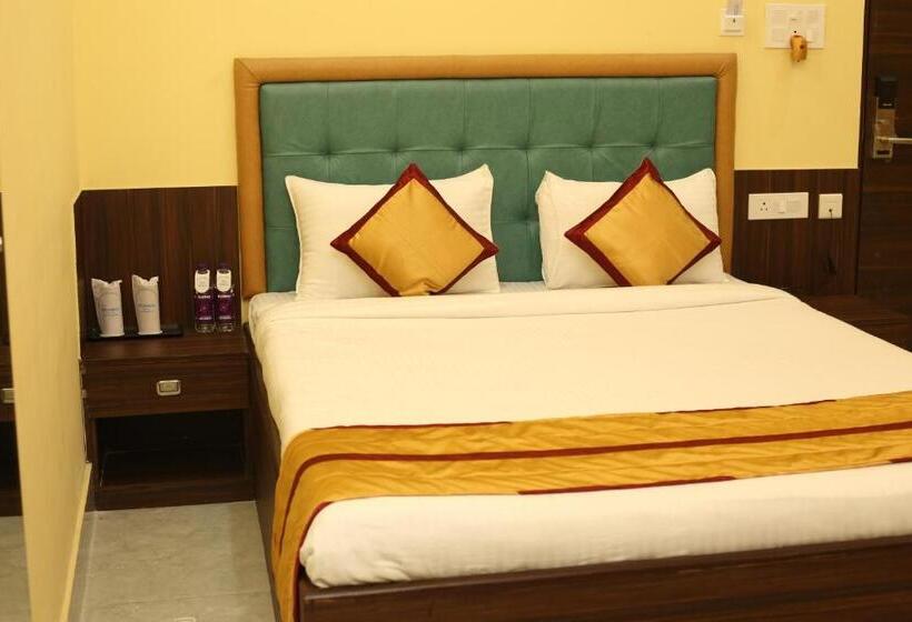 キングサイズベッドのスタンダードルーム, Shangri La