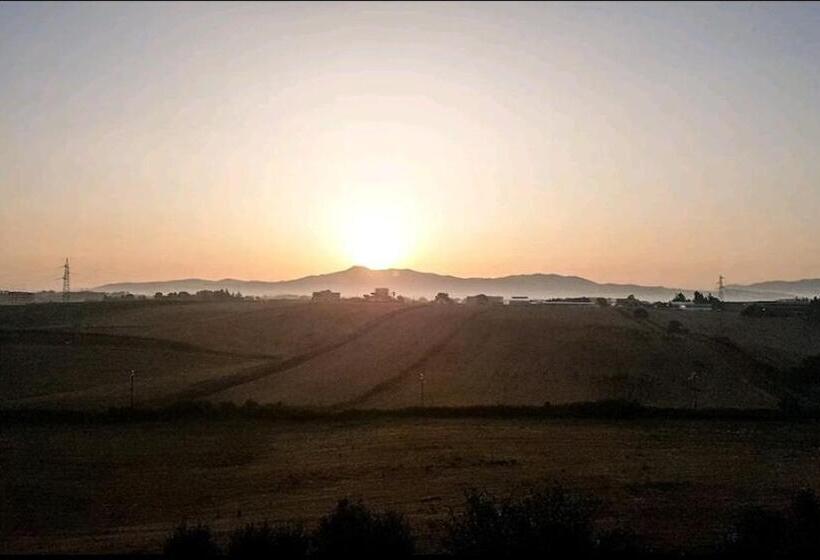 חדר סטנדרט, Wanderlust