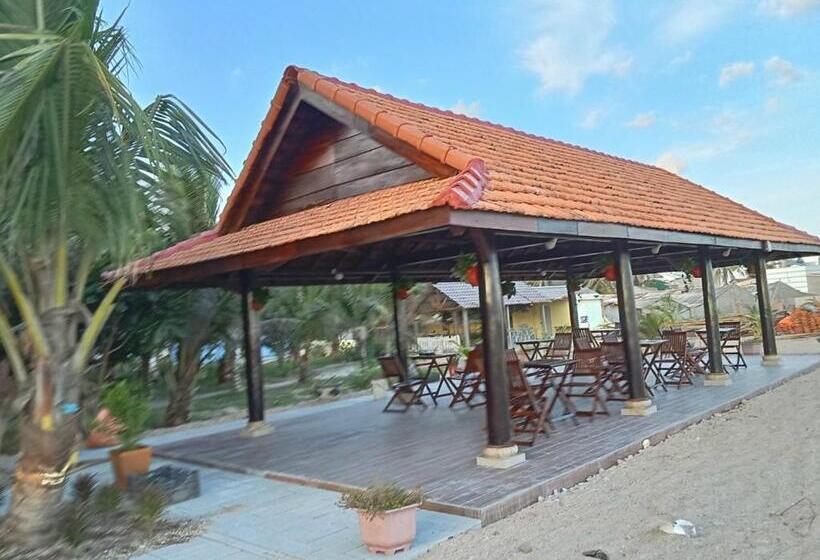 اتاق استاندارد چهار تخته با چشم‌انداز دریا, Biển Ngọc Homstay