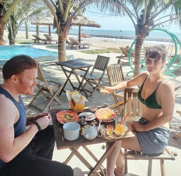 اتاق استاندارد چهار تخته با چشمانداز دریا, Biển Ngọc Homstay