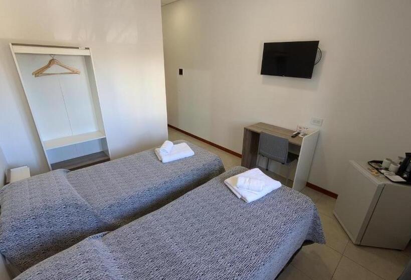 غرفة قياسية فردية, Suite