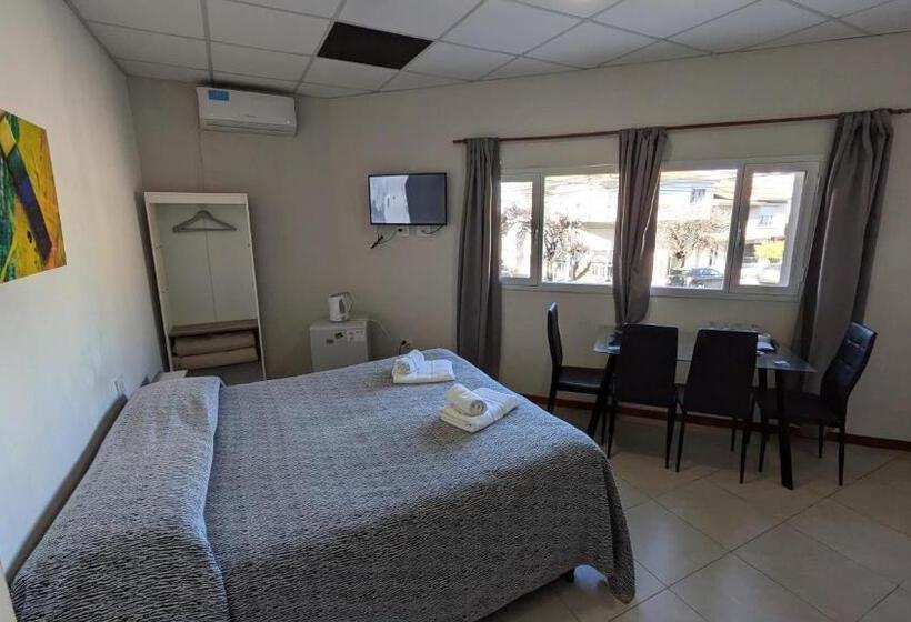 غرفة قياسية رباعية, Suite