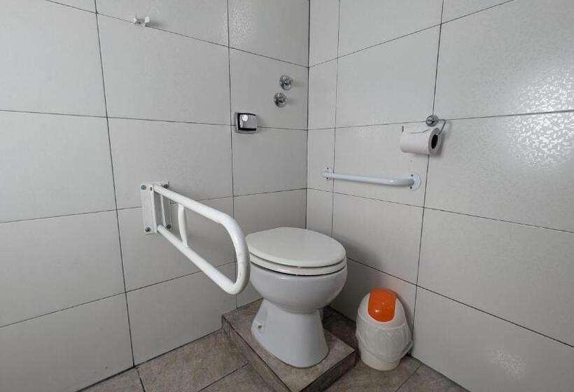 غرفة قياسية رباعية, Suite