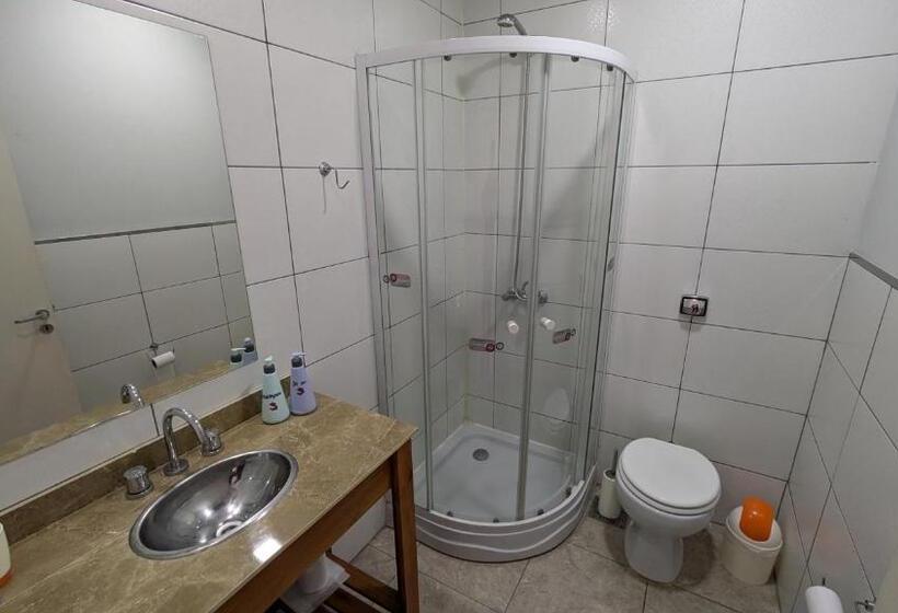 غرفة قياسية فردية, Suite